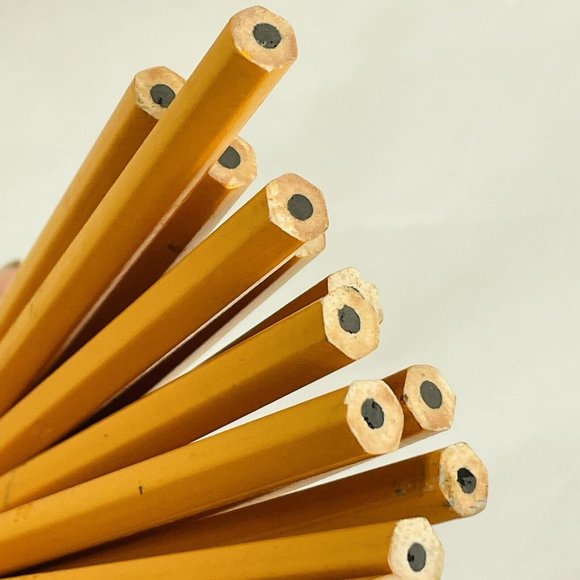 12 Eagle Berol Pencils HB 224 #2 Unsharpened Wood Vintage Rainforest Free - Picture 2 of 6